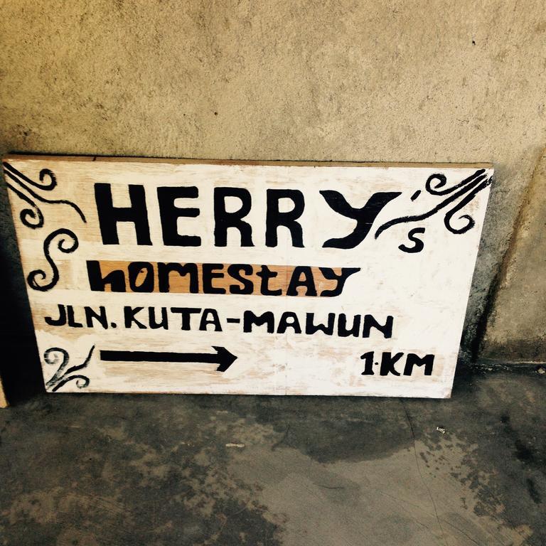 Herry Homestay Kuta  Εξωτερικό φωτογραφία